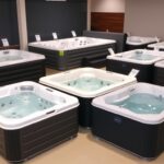 Różne modele jacuzzi ogrodowych w różnych przedziałach cenowych